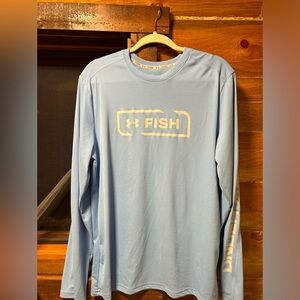 Like new Under Armour Heat Gear FISH long sleeve shirt in light blue, Large